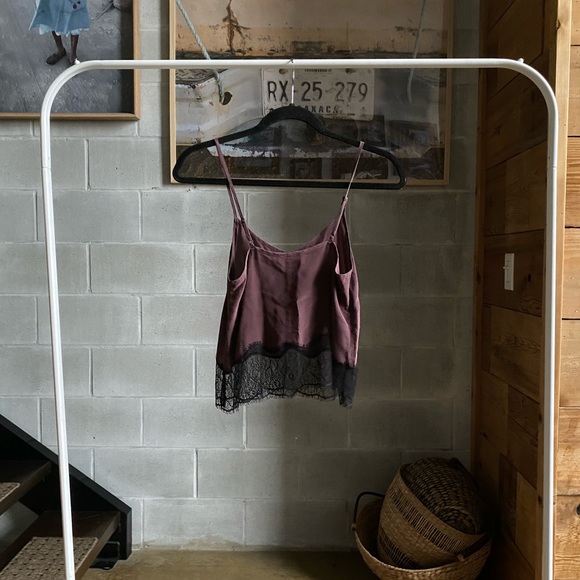 Wilfred 100% silk cami tank with lace detailing at the hem; size xxs. - Picture 6 of 7